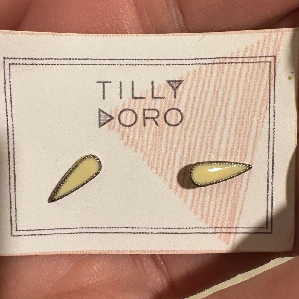 Tilly Doro - Cream Teardrop Stud Earrings